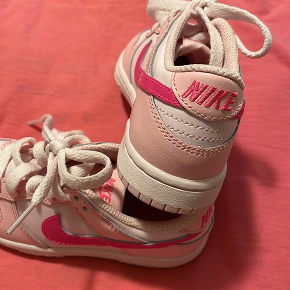 New shoes - Picture 3 of 6